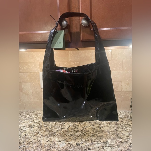 Gucci Handbags - Gucci Patent Leather Hobo Shoulder bag
